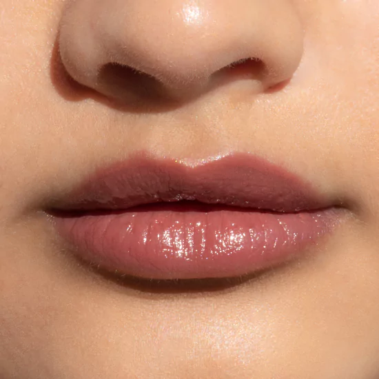 NUI Cosmetics - Naturalny wegański błyszczyk do ust bio Wahine 4,5 g PL