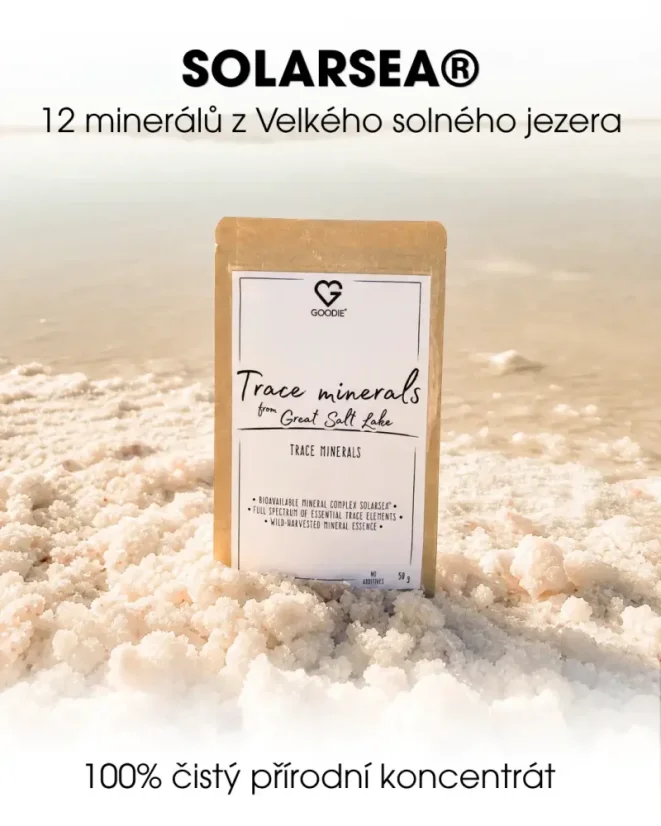Goodie produkt stopové minerály v písku před solným jezerem. CZ