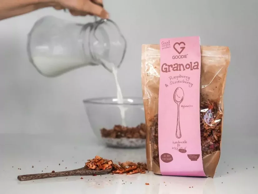 Granola - jahoda a malina - Raspberry & Strawberry 300g CZ