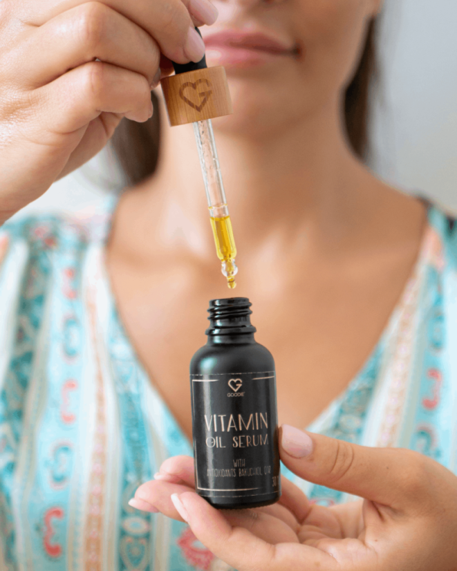 Vitamínové sérum s Antioxidantmi, Bakuchiolom a Q10 30 ml SK