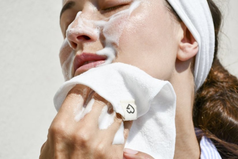 Čisticí pěna na akné 150 ml_2