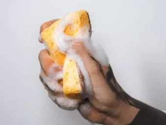 Ekologická houbička na nádobí CZ