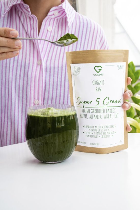 Super 5 Greens - sušené šťávy BIO, RAW - mladý ječmen, alfalfa, kamut, mladá pšenice, mladý oves 150 g_1