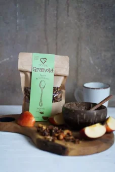 Granola - Jabłko z cynamonem 300 g PL