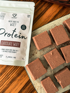 Čokoládové proteinové kostky