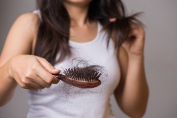 Prevence vypadávání vlasů: 5 tipů, jak zachránit vlasy