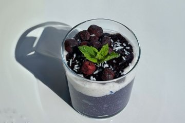 Superfood chia pudink s borůvkami a kokosem