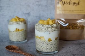 Budyń z mango i chia