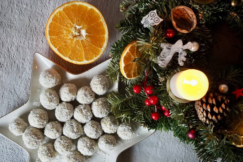 jednoduché kokosové kuličky s pomerančem